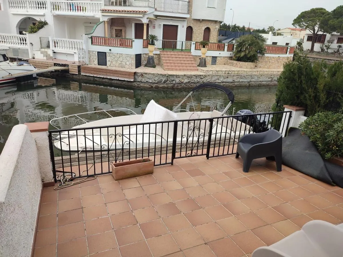 Holiday home Port Banyuls Casa Al Canal Empuriabrava