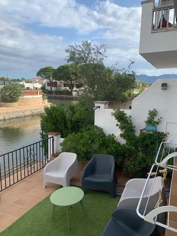 Port Banyuls Casa Al Canal Empuriabrava Holiday home